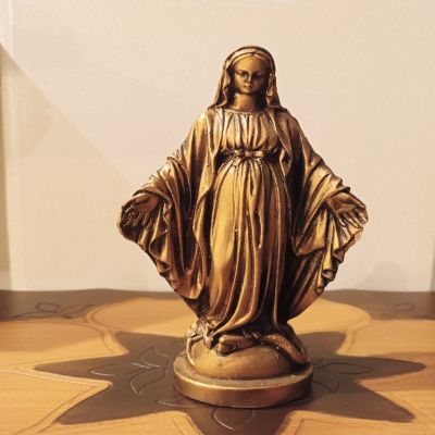 مجسمه رومیزی حضرت  مریم